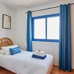 Maria Del Mar 2 Minutes To Supermarkets, 10 Minutes To Marina Rubicon, Pool, High Speed Wifi Holiday home *