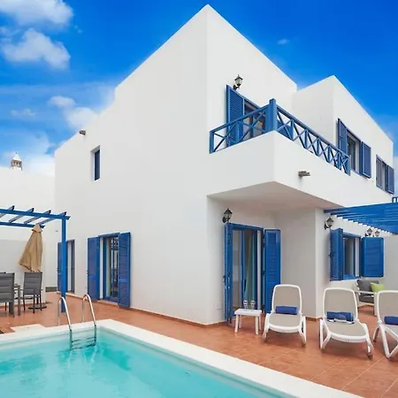 Maria Del Mar 2 Minutes To Supermarkets, 10 Minutes To Marina Rubicon, Pool, High Speed Wifi Hébergement de vacances