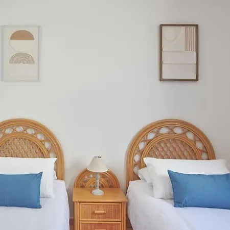 Hébergement de vacances Maria Del Mar 2 Minutes To Supermarkets, 10 Minutes To Marina Rubicon, Pool, High Speed Wifi Playa Blanca (Lanzarote)