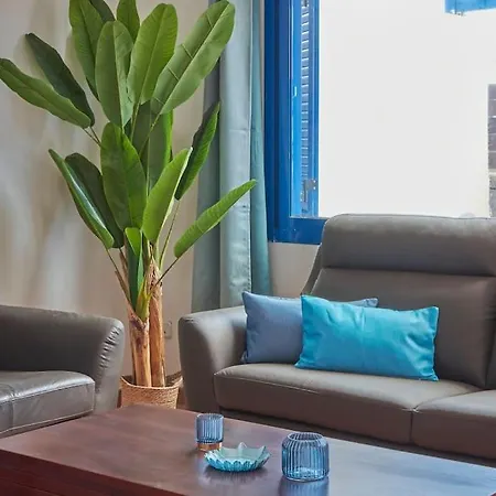 Maria Del Mar 2 Minutes To Supermarkets, 10 Minutes To Marina Rubicon, Pool, High Speed Wifi Hébergement de vacances