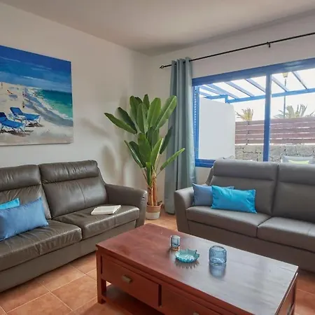 Maria Del Mar 2 Minutes To Supermarkets, 10 Minutes To Marina Rubicon, Pool, High Speed Wifi Hébergement de vacances Playa Blanca (Lanzarote)