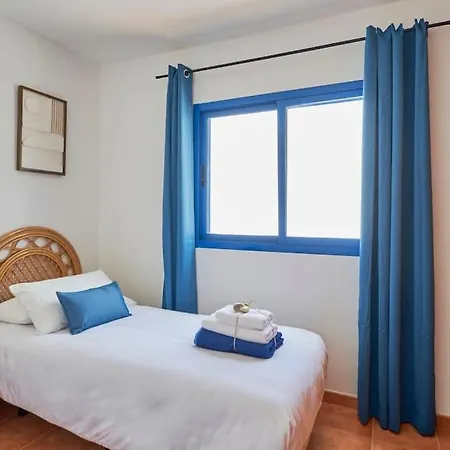 Maria Del Mar 2 Minutes To Supermarkets, 10 Minutes To Marina Rubicon, Pool, High Speed Wifi Hébergement de vacances *