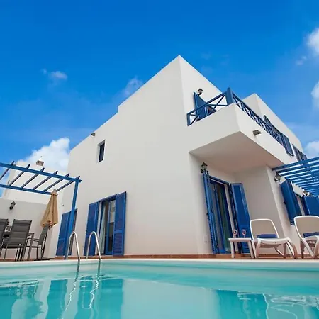 Maria Del Mar 2 Minutes To Supermarkets, 10 Minutes To Marina Rubicon, Pool, High Speed Wifi Hébergement de vacances Playa Blanca (Lanzarote)