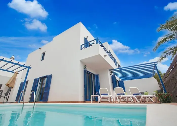 Hébergement de vacances Maria Del Mar 2 Minutes To Supermarkets, 10 Minutes To Marina Rubicon, Pool, High Speed Wifi Playa Blanca (Lanzarote)