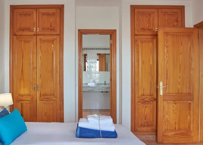 Maria Del Mar 2 Minutes To Supermarkets, 10 Minutes To Marina Rubicon, Pool, High Speed Wifi Hébergement de vacances