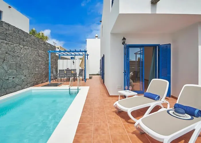 Hébergement de vacances Maria Del Mar 2 Minutes To Supermarkets, 10 Minutes To Marina Rubicon, Pool, High Speed Wifi Playa Blanca (Lanzarote)