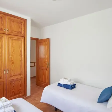 Maria Del Mar 2 Minutes To Supermarkets, 10 Minutes To Marina Rubicon, Pool, High Speed Wifi 펜션 플라야블랑카