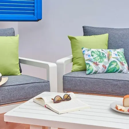 Maria Del Mar 2 Minutes To Supermarkets, 10 Minutes To Marina Rubicon, Pool, High Speed Wifi *