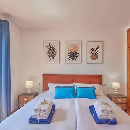 펜션 Maria Del Mar 2 Minutes To Supermarkets, 10 Minutes To Marina Rubicon, Pool, High Speed Wifi