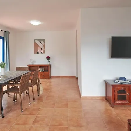 Maria Del Mar 2 Minutes To Supermarkets, 10 Minutes To Marina Rubicon, Pool, High Speed Wifi 펜션