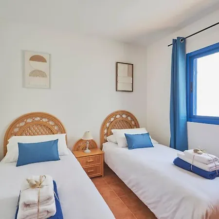 Maria Del Mar 2 Minutes To Supermarkets, 10 Minutes To Marina Rubicon, Pool, High Speed Wifi Feriehus Playa Blanca (Lanzarote)