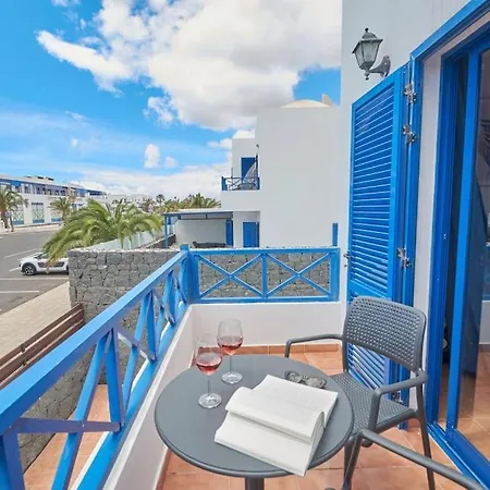 펜션 Maria Del Mar 2 Minutes To Supermarkets, 10 Minutes To Marina Rubicon, Pool, High Speed Wifi *