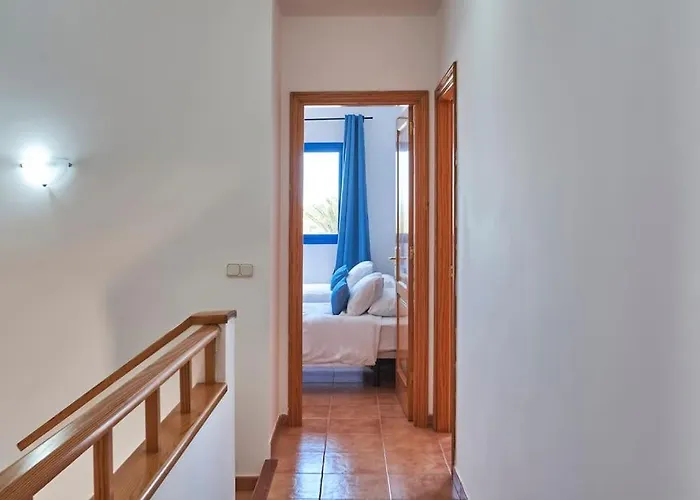 Nyaraló Maria Del Mar 2 Minutes To Supermarkets, 10 Minutes To Marina Rubicon, Pool, High Speed Wifi *