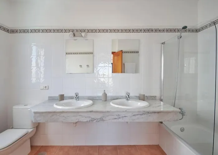 Maria Del Mar 2 Minutes To Supermarkets, 10 Minutes To Marina Rubicon, Pool, High Speed Wifi Playa Blanca