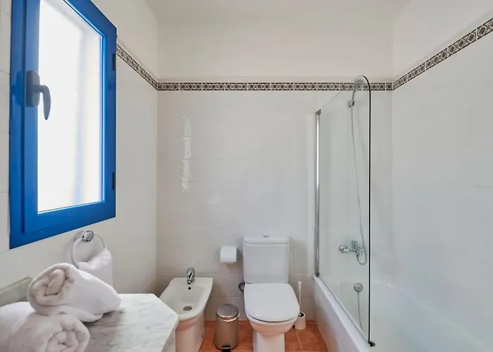 Maria Del Mar 2 Minutes To Supermarkets, 10 Minutes To Marina Rubicon, Pool, High Speed Wifi