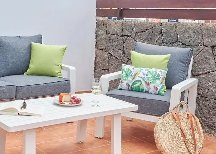 Maria Del Mar 2 Minutes To Supermarkets, 10 Minutes To Marina Rubicon, Pool, High Speed Wifi