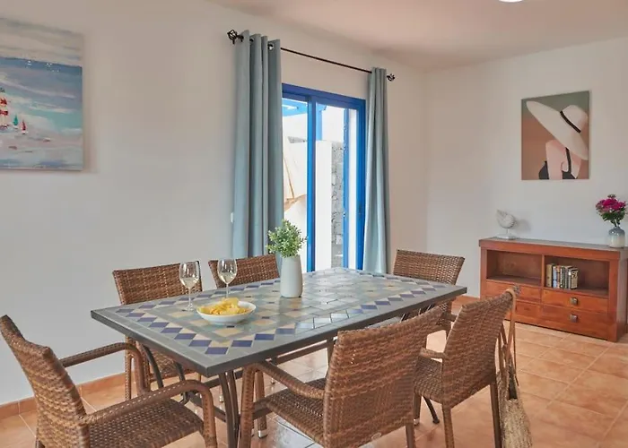 Maria Del Mar 2 Minutes To Supermarkets, 10 Minutes To Marina Rubicon, Pool, High Speed Wifi *