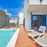Holiday home Maria Del Mar 2 Minutes To Supermarkets, 10 Minutes To Marina Rubicon, Pool, High Speed Wifi Playa Blanca (Lanzarote)