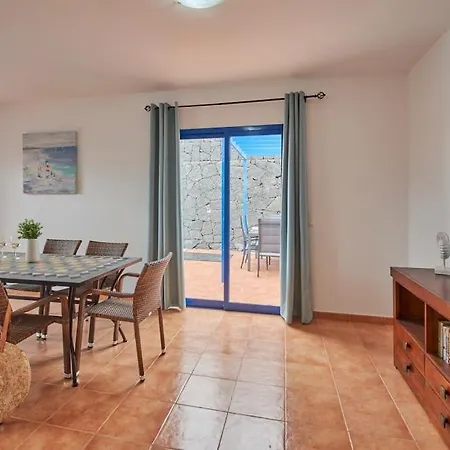 Maria Del Mar 2 Minutes To Supermarkets, 10 Minutes To Marina Rubicon, Pool, High Speed Wifi Playa Blanca (Lanzarote)