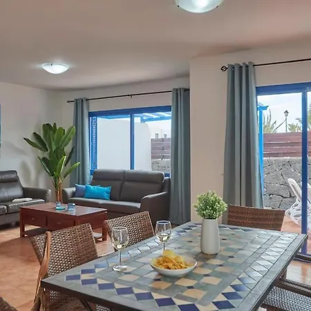 Maria Del Mar 2 Minutes To Supermarkets, 10 Minutes To Marina Rubicon, Pool, High Speed Wifi *