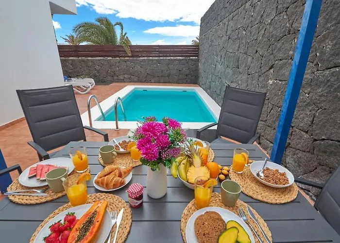 Σπίτι διακοπών Maria Del Mar 2 Minutes To Supermarkets, 10 Minutes To Marina Rubicon, Pool, High Speed Wifi